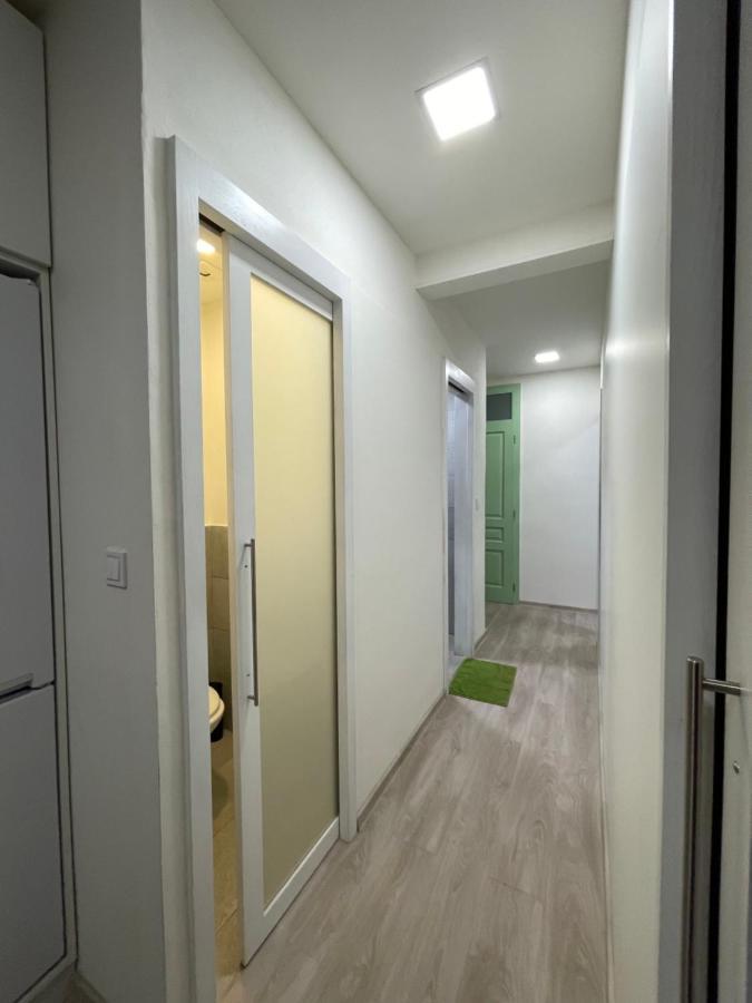 Red&Black Apartment City Centr, Na Hradbach 118 Ostrava Exterior foto